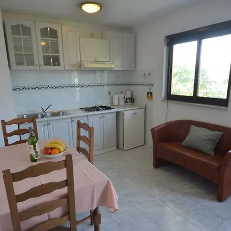 Guest house Koreni