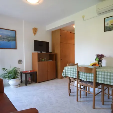 Guest house Koreni 3*